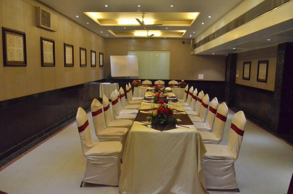 Hotel Landmark Gwalior Luaran gambar